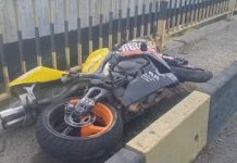Motociclist mort în timp ce vorbea cu soția aflată la volanul mașinii!