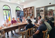 Peștișani: S-a deschis Simpozionul Internațional de Sculptură