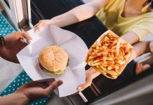 Rulote snack-bar, amendate de DSV Gorj