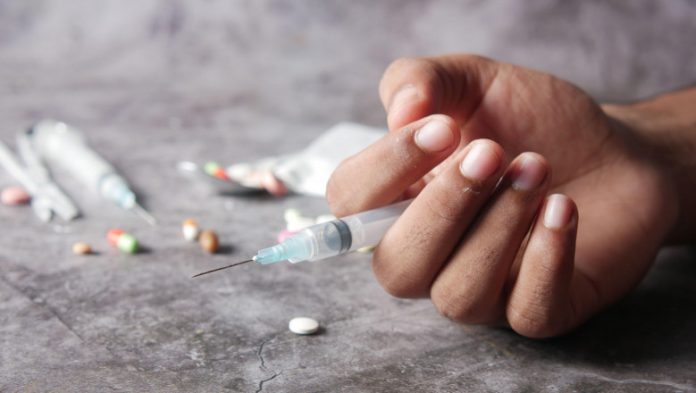 Rafila promite o rețea de centre de adicție pentru minori