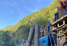 VIDEO: Bucăți de stâncă pe calea ferată din Defileul Jiului!