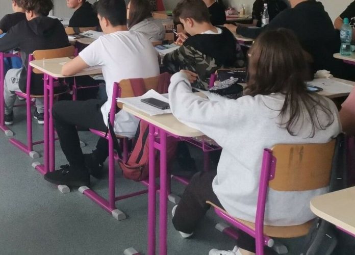 buse elevi repetenti1