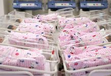 Crește indemnizația pentru părinții de gemeni sau multipleți