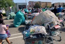 Coadă pentru predarea deșeurilor reciclabile!