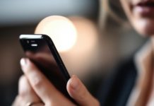 Sunt cazinourile online mai bune decât cele fizice?