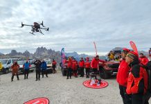 FOTO| Congres, Italia: Salvatorii montani din România își prezintă ambulanțele și dronele pentru intervenții
