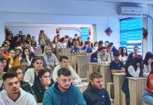 Caravană a UCB Târgu Jiu în 5 licee din Gorj