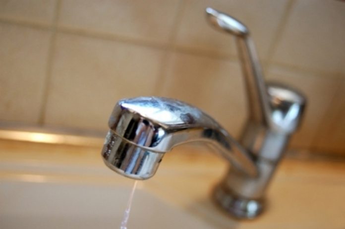 Seceta afectează distribuția apei potabile într-o localitate din Gorj