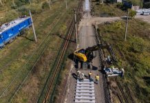 Lucrări pe calea ferată. Călători transbordaţi cu mijloace auto, între Simeria şi Târgu Jiu