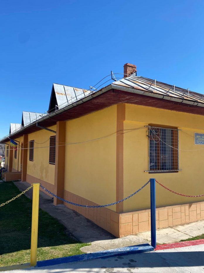 scoala-rosia-de-amaradia