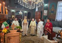 Numeroși enoriași, prezenți la sfințirea capelei din Lelești