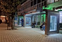 Târgu Jiu: Continuă montarea noilor stații pentru călători