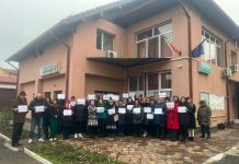 Nu renunță la proteste