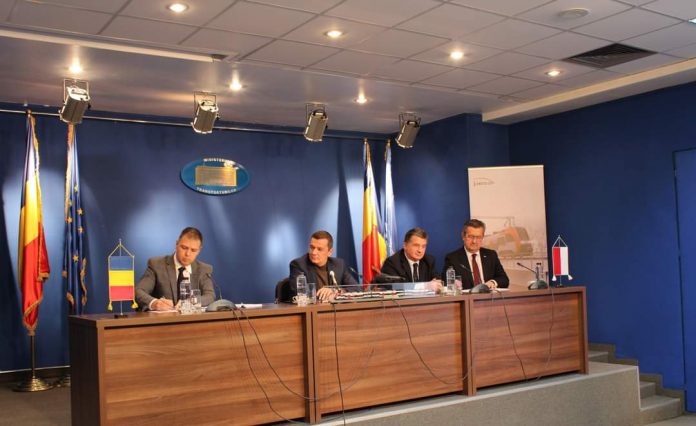 Grindeanu a semnat contractul pentru achiziția a încă 20 de trenuri electrice