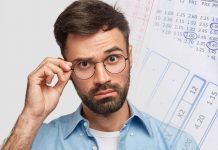 Cum sunt calculate scorurile la evaluările caselor de pariuri?