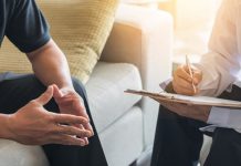 Depresia postpartum. Medic: Netratată, poate evolua în tulburare bipolară