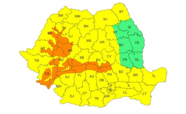 Patru avertizări de viscol și ninsori
