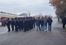 Unui jandarm i s-a făcut rău. Participa la parada militară