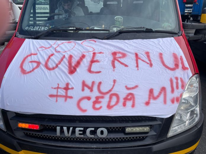 Transportatorii din Gorj, posibil să blocheze Defileul Jiului