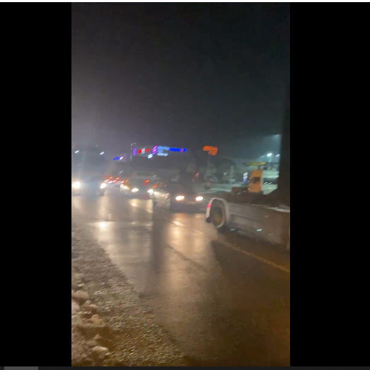 Poliția s-a impus la Târgu Jiu. Transportatorii n-au mai blocat Defileul Jiului