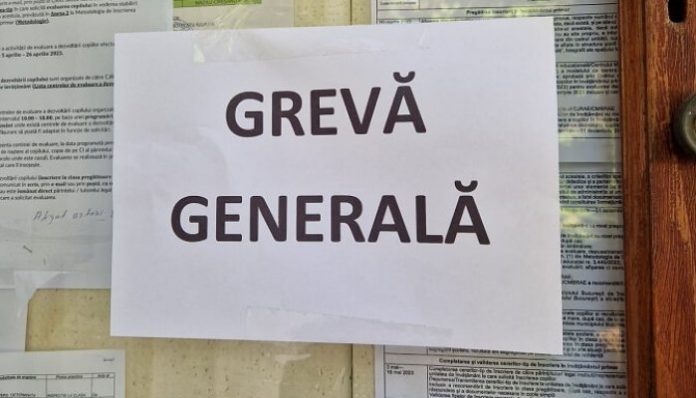 Peste 10.000 de semnături pentru greva generală a funcționarilor din primării