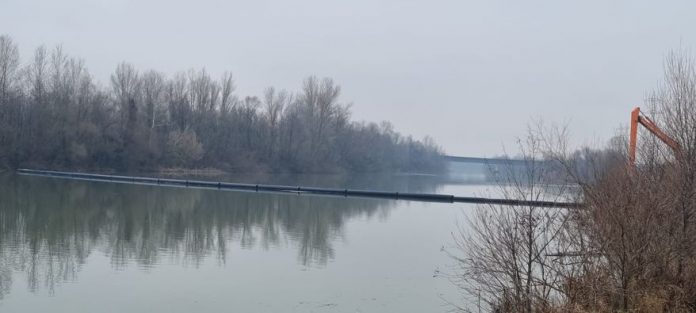 A vrut să se arunce în Jiu dar a fost oprită de polițiști