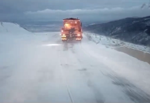 VIDEO| Deszăpezire pe Transalpina. Sute de utilaje, în funcțiune pe drumurile naționale