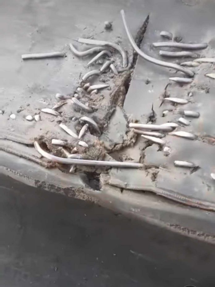 FOTO/VIDEO – CEO – o companie cârpită! Propun brevet de invenție pentru cei care au inventat scoaba și plotoagele la benzile din carierele miniere!