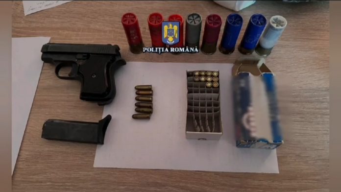 VIDEO: Percheziții la Târgu Jiu. Un bărbat a fost reținut