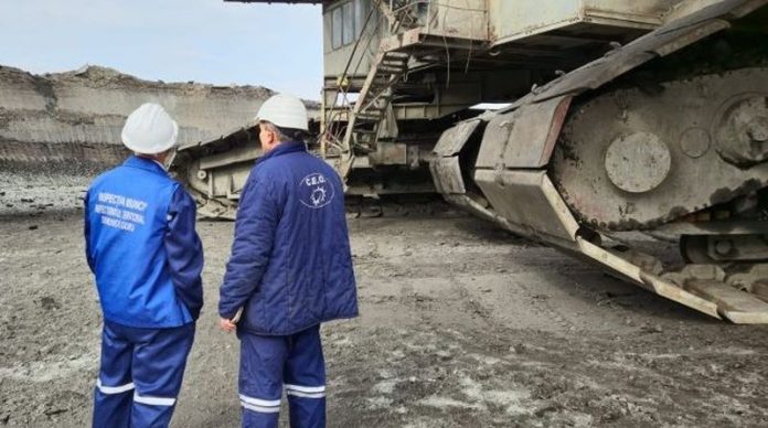 CEO, amendat pentru condițiile în care își obligă angajații să muncească