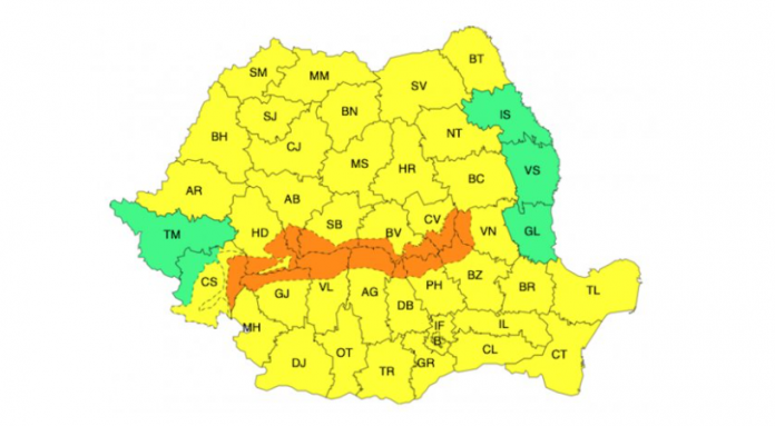 Avertizări de vreme rea în aproape toată țara
