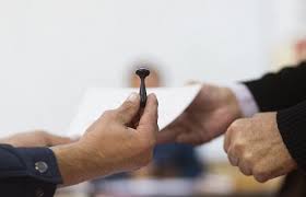 Cu cine ar vota târgujienii?