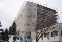 Doi medici noi la Târgu Jiu