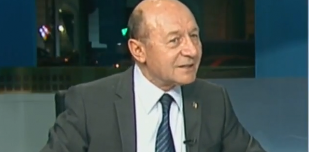 Armata obligatorie este necesară – Traian Băsescu