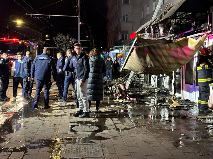 FOTO, Târgu Jiu| Incendiu în centru!