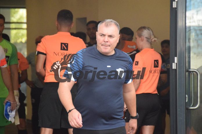 8cb817b6-368b-43cf-9faa-f909c102892b