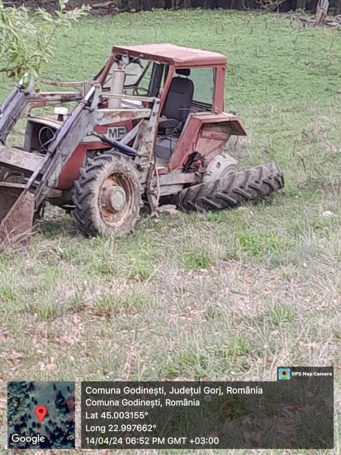 Godinești: S-au răsturnat cu tractorul. Doi bărbați, cu multiple răni, la spital