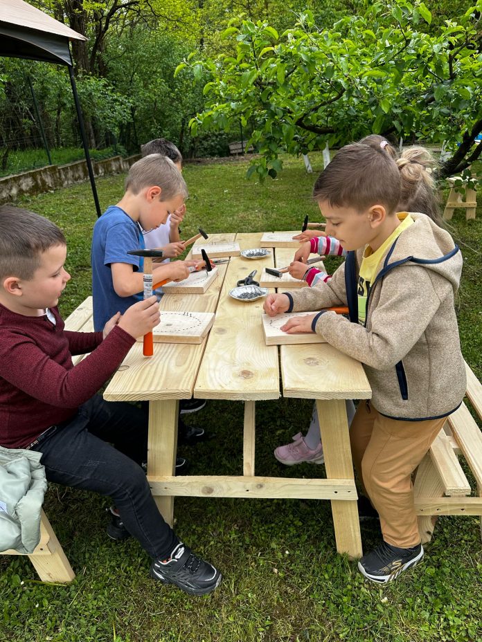 Iepurașul de la ”Atelierul Le Charme” își așteaptă micii vizitatori!