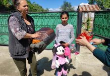 Campania „Donezi o jucărie, dăruiești un zâmbet” a ajuns la Scoarța!