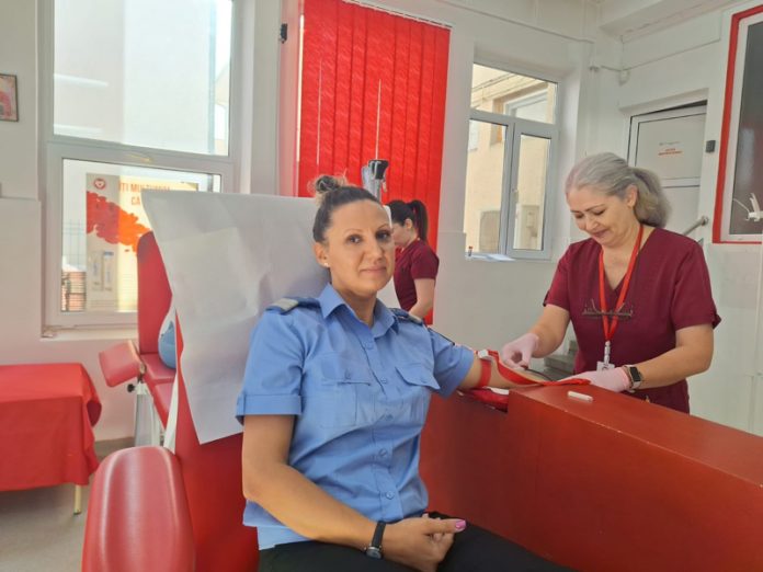 db9e6023-f043-41df-9b39-3e4ee1501528