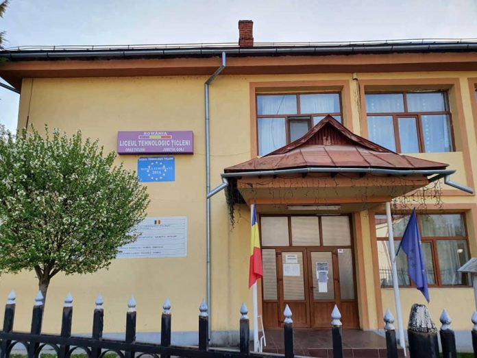 liceul tehnologic ticleni