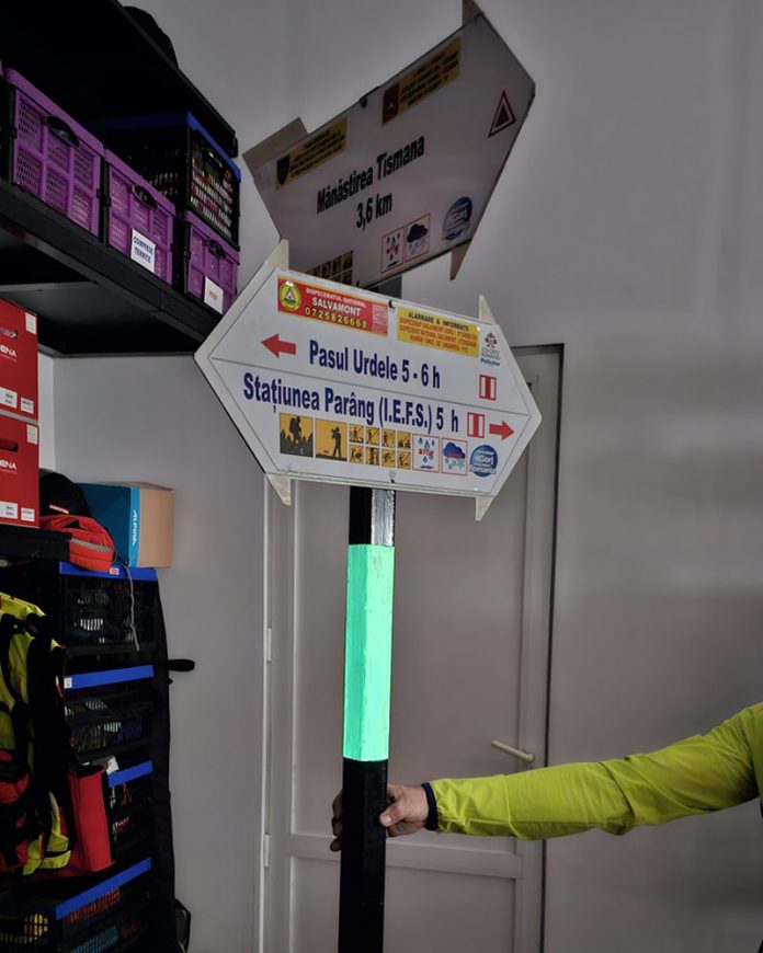 Gorjul, primul județ cu trasee montane semnalizate cu vopsea fotoluminiscentă