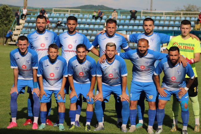 51fff136-0ff8-41c0-bfad-9f95ce927e39