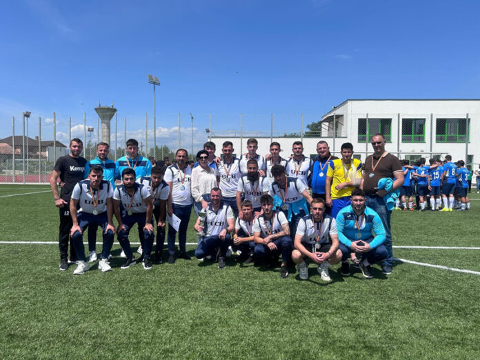 6f853273-5c9c-4740-b046-8f3e2ead6246