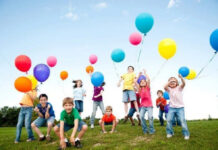 Copiii de la Drăguțești, așteptați să se distreze, de 1 Iunie, pe stadionul din localitate