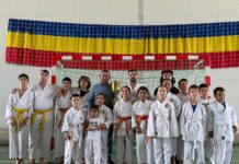 FOTO: Micii karatiști de la Rovinari au obținut primul lor trofeu