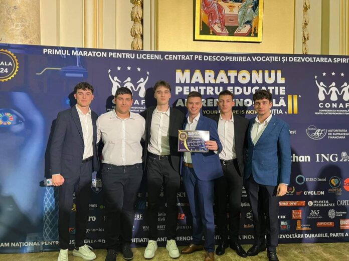 Echipa Eco Cycle de la CNTV, premiată la Maratonul pentru educație antreprenorială