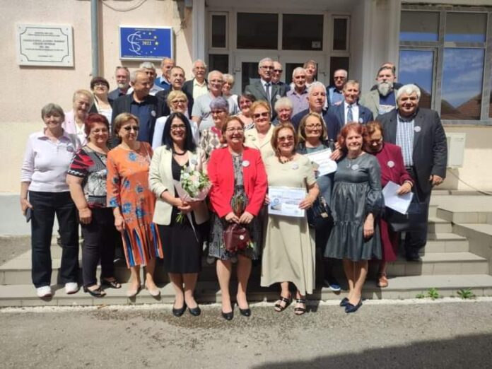 Întâlnire emoționantă la 50 de ani de la terminarea Liceului „Ecaterina Teodoroiu” pentru promoția 1974