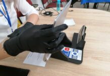 Astăzi se stabilesc operatorii de calculator pentru alegerile din iunie