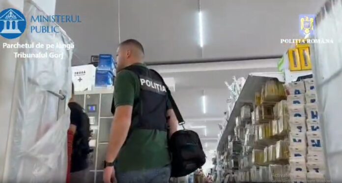 Percheziții la Motru